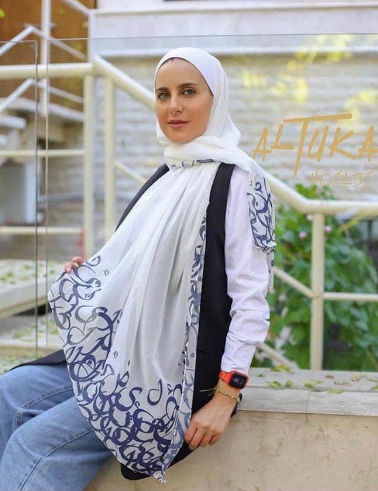 حجاب كريب شيفون طباعه احرف عربية التقى.